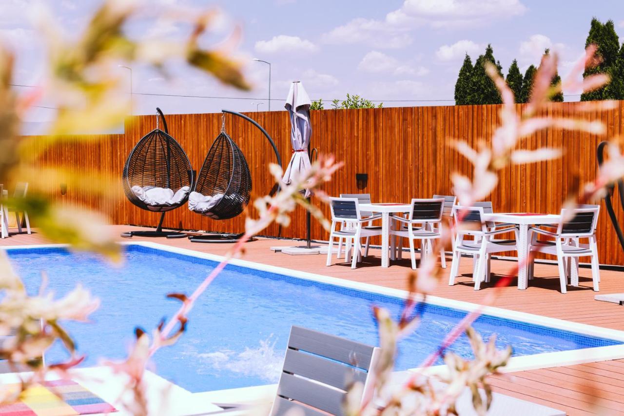 Nafron Hotel Πρίζρεν Εξωτερικό φωτογραφία