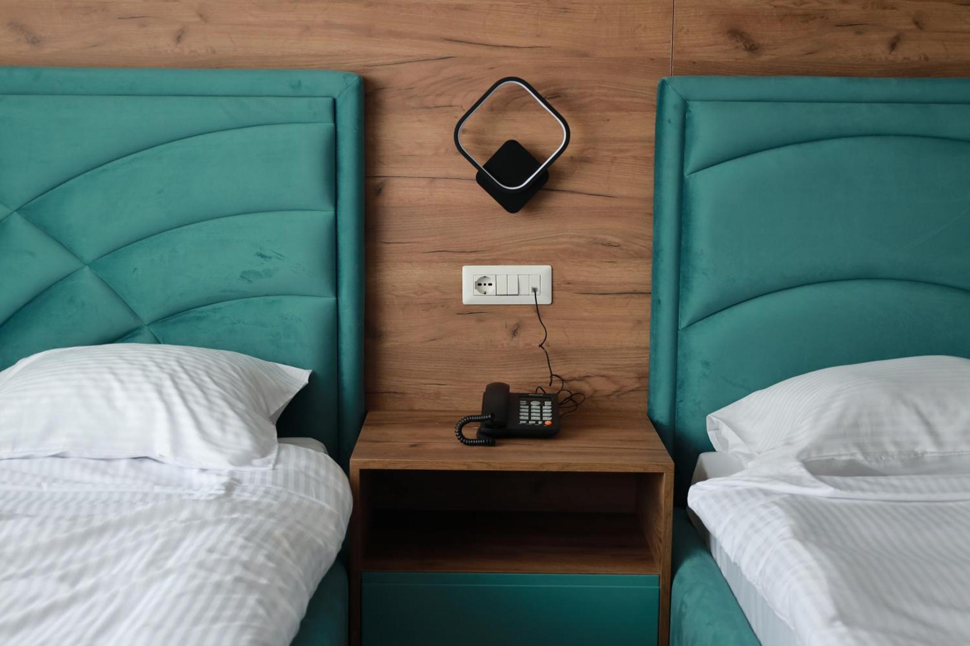 Nafron Hotel Πρίζρεν Εξωτερικό φωτογραφία