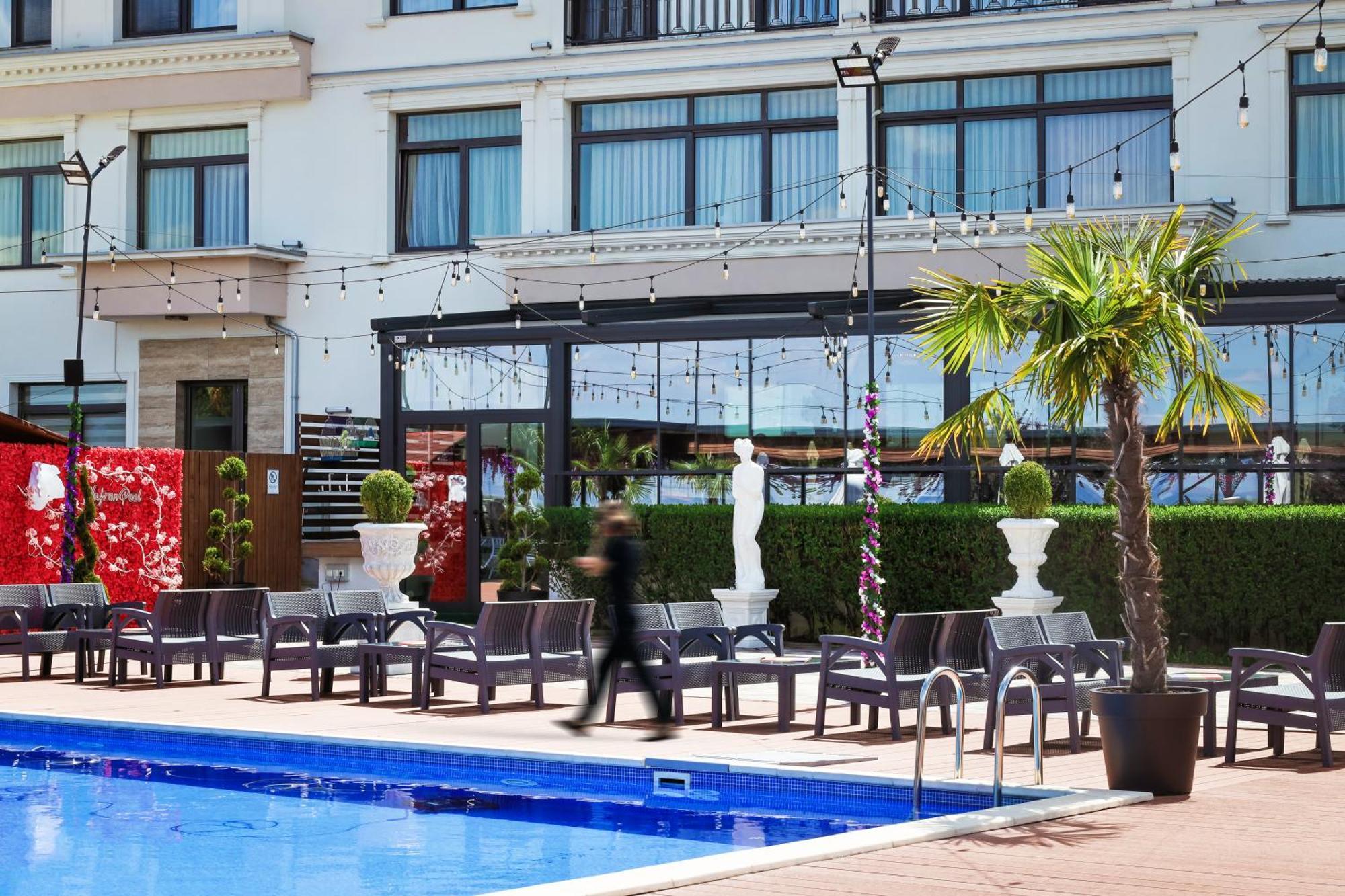Nafron Hotel Πρίζρεν Εξωτερικό φωτογραφία