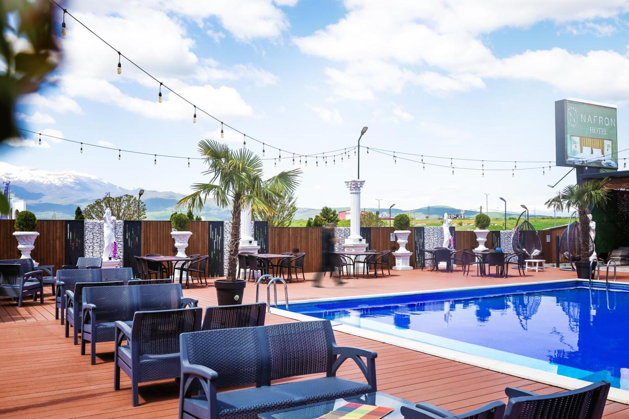 Nafron Hotel Πρίζρεν Εξωτερικό φωτογραφία