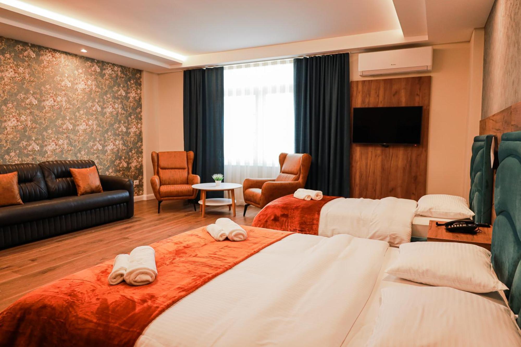Nafron Hotel Πρίζρεν Εξωτερικό φωτογραφία