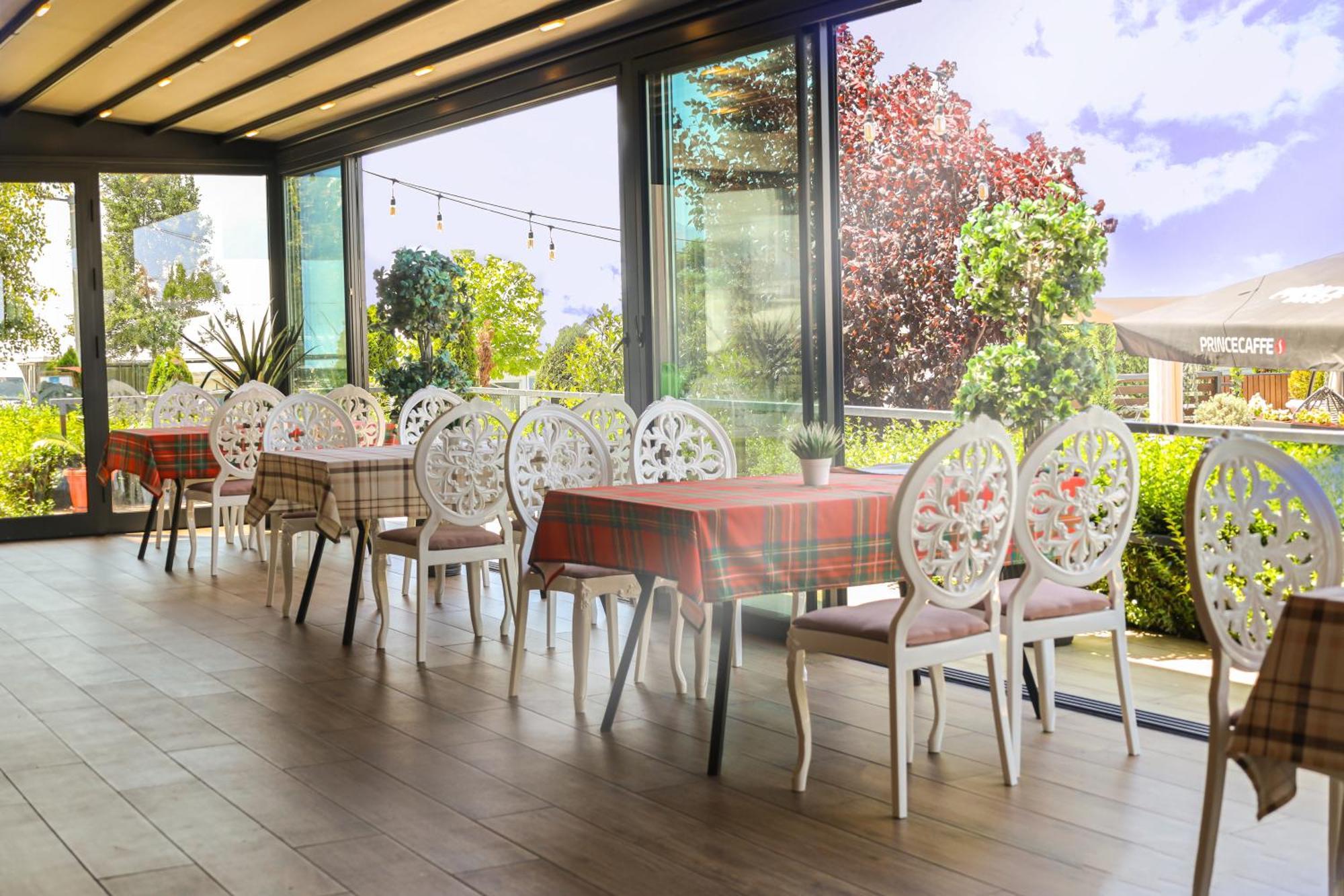 Nafron Hotel Πρίζρεν Εξωτερικό φωτογραφία
