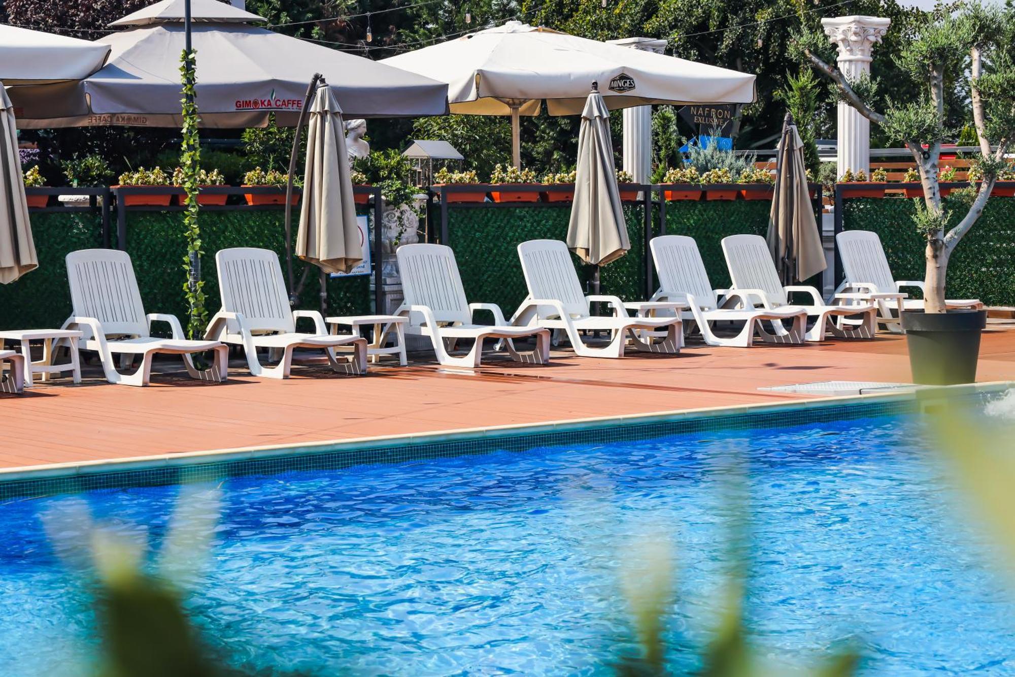 Nafron Hotel Πρίζρεν Εξωτερικό φωτογραφία