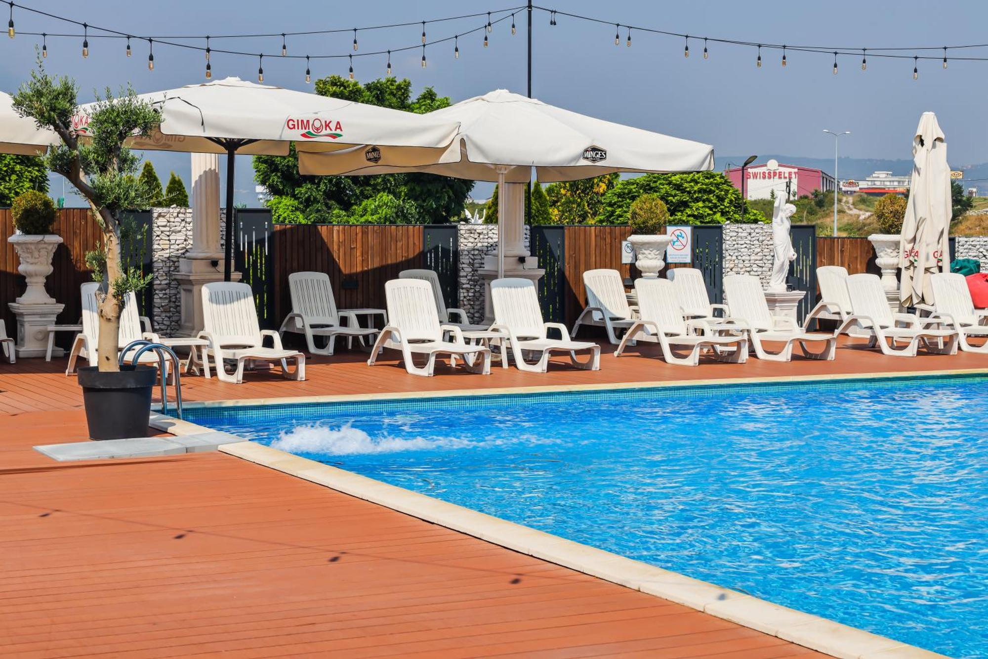 Nafron Hotel Πρίζρεν Εξωτερικό φωτογραφία