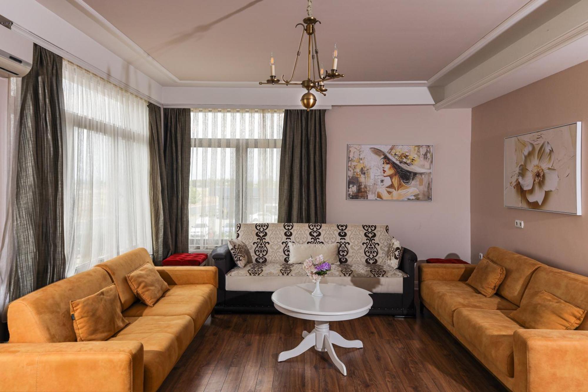Nafron Hotel Πρίζρεν Εξωτερικό φωτογραφία